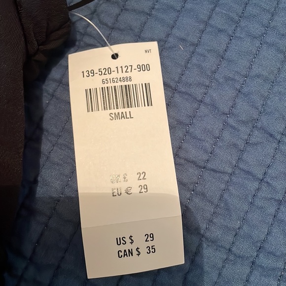 Top - Picture 2 of 3